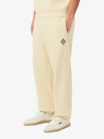 LACOSTE - Regular Calças de desporto em amarelo: frente