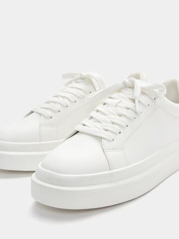 Pull&Bear Platform trainers in White