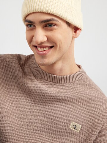 Calvin Klein Jeans Pullover in Braun