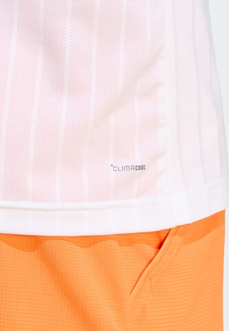 ADIDAS PERFORMANCE - Camiseta funcional 'FreeLift' en blanco