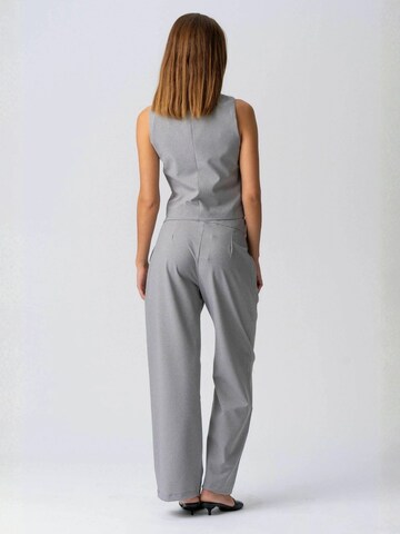 TEESHOPPEN Kamizelka ' Natalie ' w kolorze szary