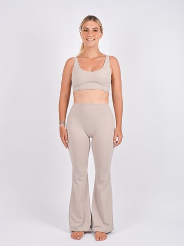 Kadoo Boot cut Leggings 'Balance - Sand (recycelt)' in Beige