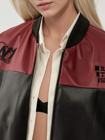 Bigdart Between-Season Jacket in Black