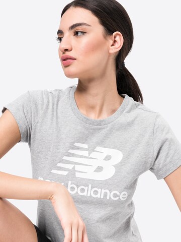 new balance Μπλουζάκι σε γκρι