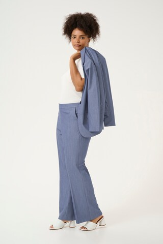 KAFFE CURVE Flared Broek 'Sakira' in Blauw
