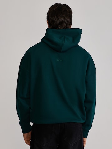 SikSilk Pullover in Grün