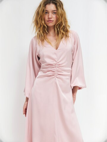 Crās Dress ' Wrenleecras ' in Pink
