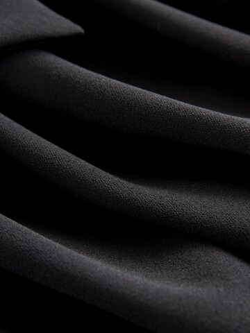 Next Пола в черно