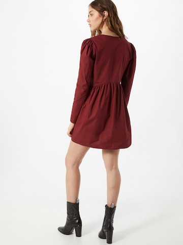 Missguided Платье-рубашка 'Poplin' в Красный