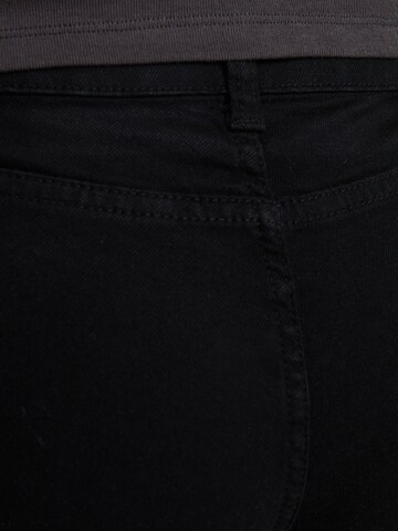 Bershka Slim fit Jeans in Black