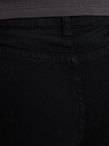 Bershka Slimfit Hose in Schwarz