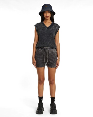 G-STAR Regular Shorts in Grau