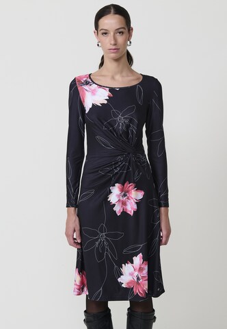 KOROSHI Jurk in Zwart: voorkant