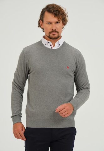 Pullover di Giorgio di Mare in grigio: frontale