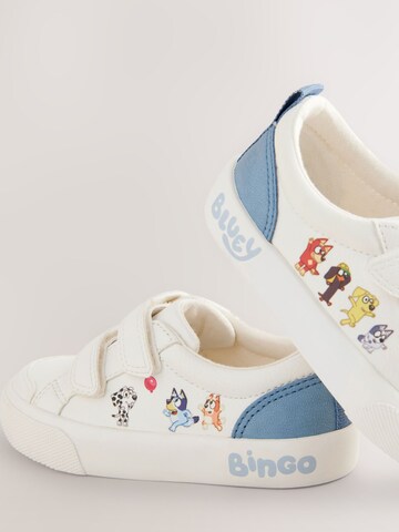 Baskets Next en blanc
