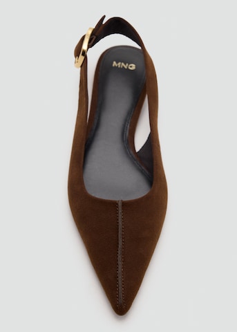 Ballerina con cinturino 'IRENE' di MANGO in marrone