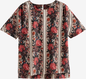 Next Shirt in Red: front