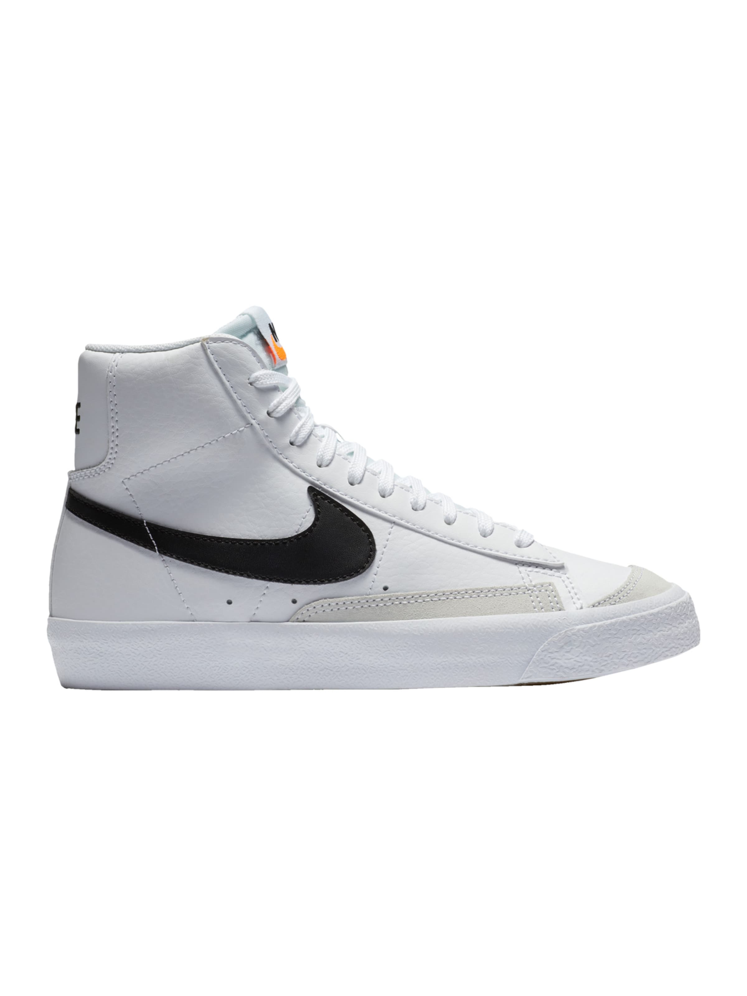 Nike Sportswear Trainers in White