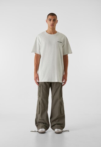 9N1M SENSE T-shirt 'Essentials' i grå