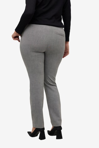 regular Pantaloni di Ulla Popken in grigio