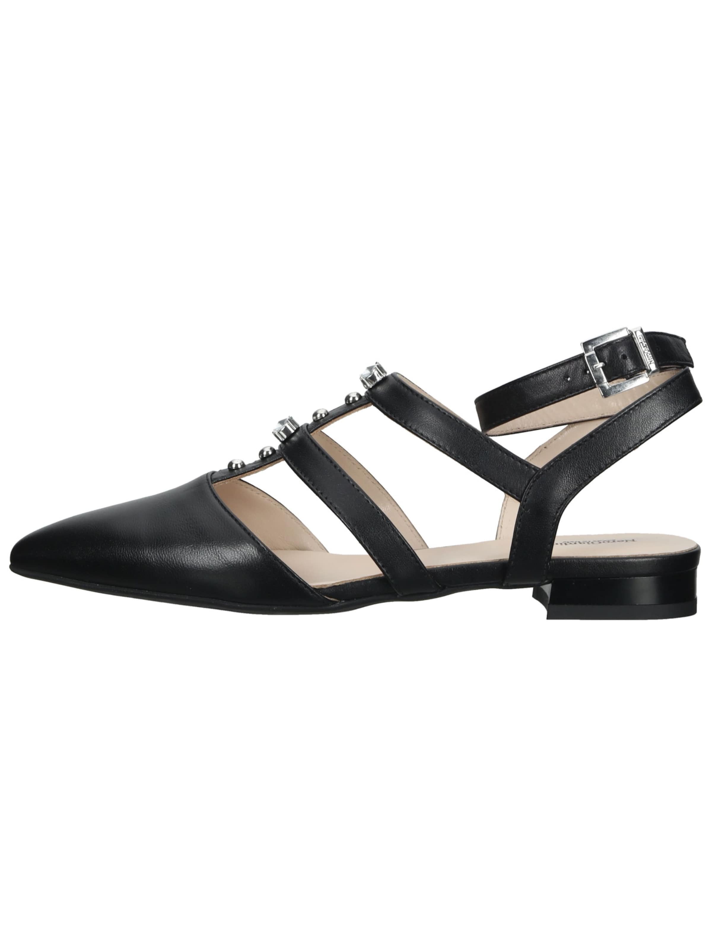 Nero Giardini Sandals in Black