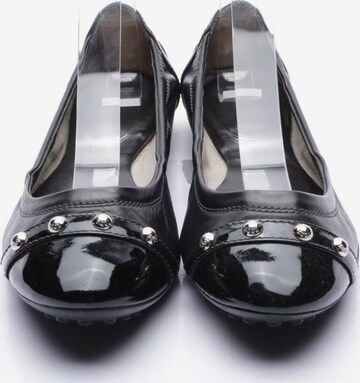 Tod's Flats & Loafers in 36,5 in Black