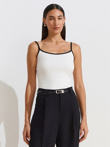 Dilvin - Top em branco: frente