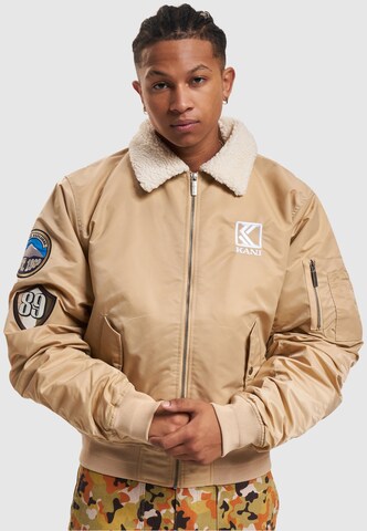 Veste mi-saison Karl Kani en beige : devant