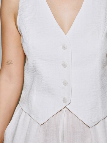 florence by mills exclusive for ABOUT YOU Jakkesætsvest 'Calendula' i hvid