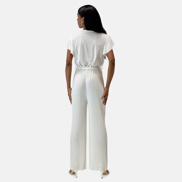 Tuta jumpsuit di Elara in bianco