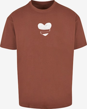 Maglietta 'Hugs & Love - Heart Hug' di Merchcode in marrone: frontale