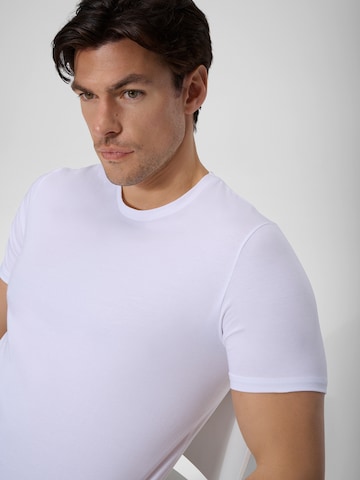 Ammann T-Shirt ' Close To You ' in Weiß