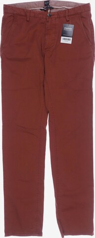 BOSS Black Pants in 31-32 in Red: front