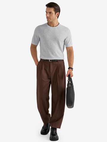 Vantory Sweater in Grey