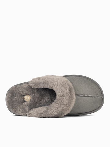 Island Boot Пантофи 'EMESTA' в сиво
