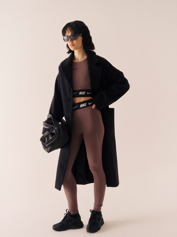 Nike Sportswear Skinny Leggingsit 'Club' värissä lila