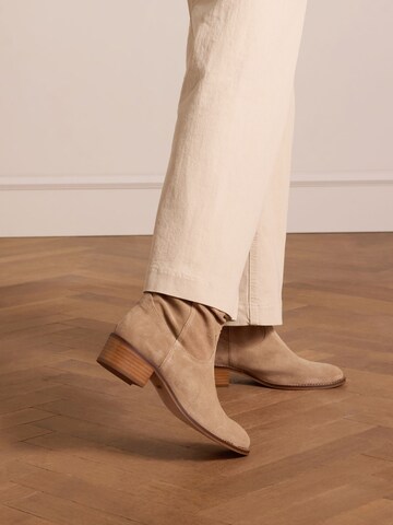 MANFIELD Stiefelette in Beige