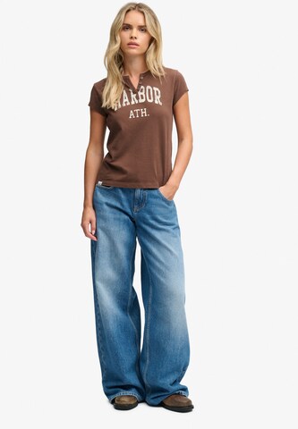 T-shirt 'Athletic Essentials' Superdry & Co en marron