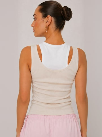 Crās - Top ' Carpentercras ' en beige