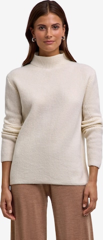 FALKE Sweater in White: front