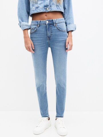 Pull&Bear Skinny Jeans in Blau: Vorderseite
