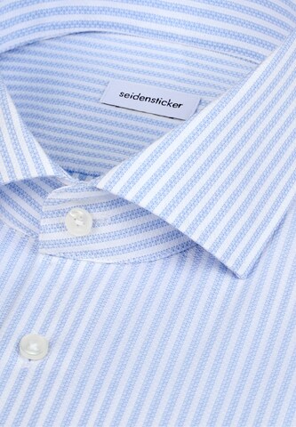 Coupe slim Chemise business 'Schwarze Rose' SEIDENSTICKER en bleu