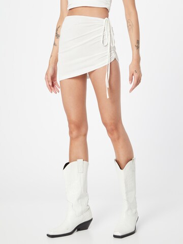 Edikted Skirt in White: front