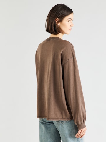 Monki T-shirt i brun