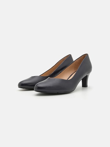 PETER KAISER Pumps in Blue