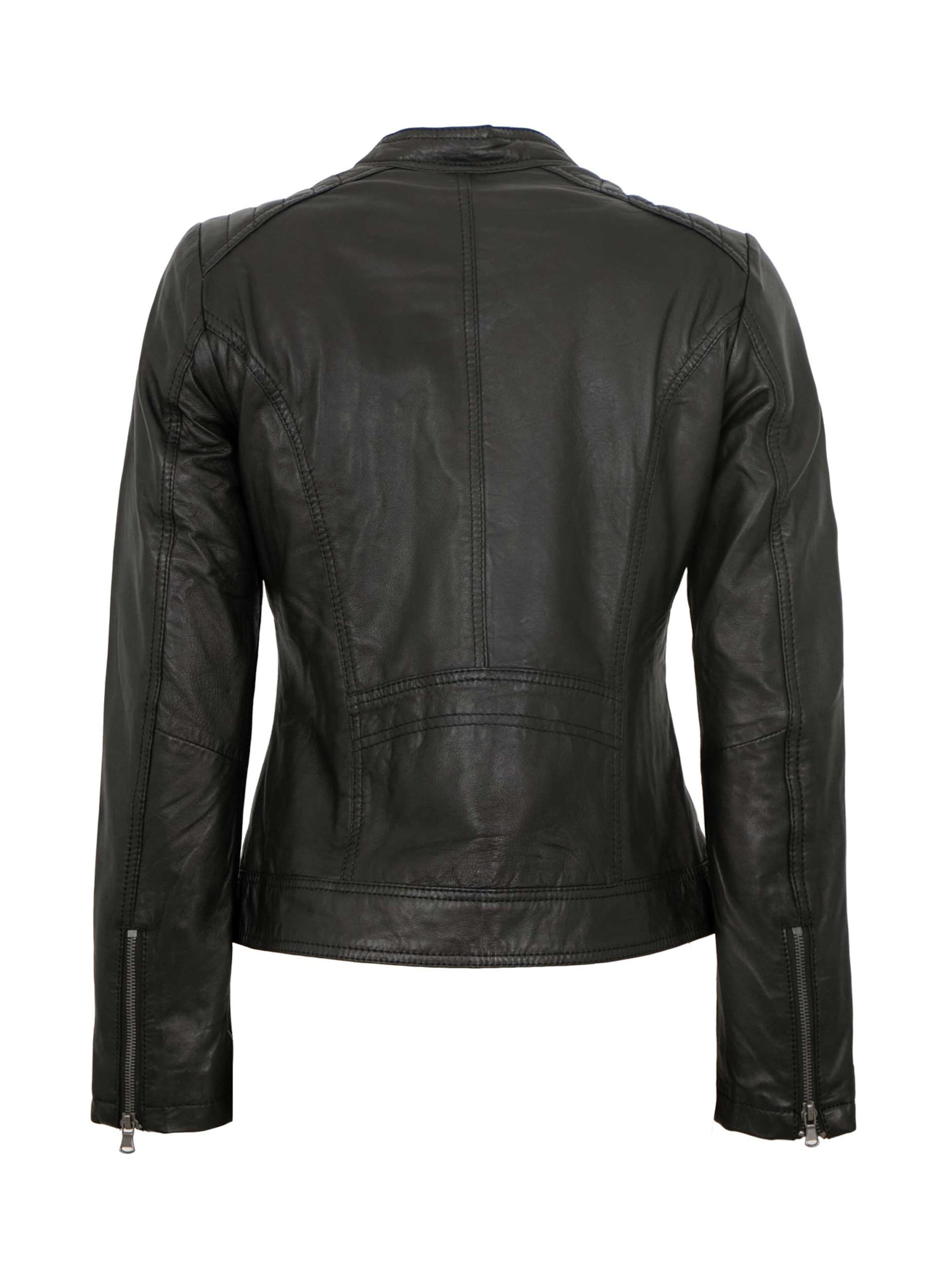 7ELEVEN Between-Season Jacket in Black