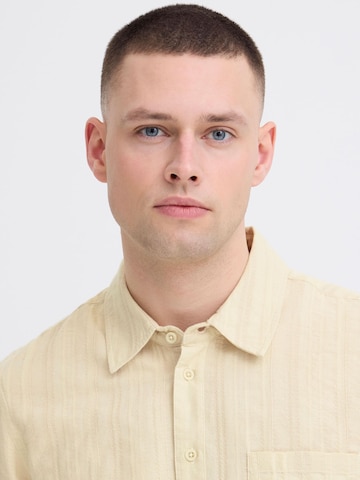 BLEND - Regular Fit Camisa ' BHDarius ' em bege