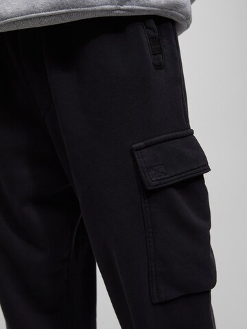 Pull&Bear Tapered Hose in Schwarz