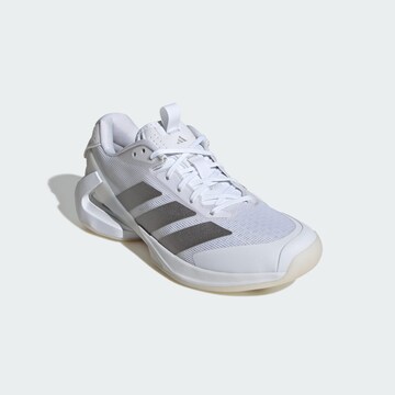 Chaussure de sport 'Adizero Ubersonic 5' ADIDAS PERFORMANCE en blanc