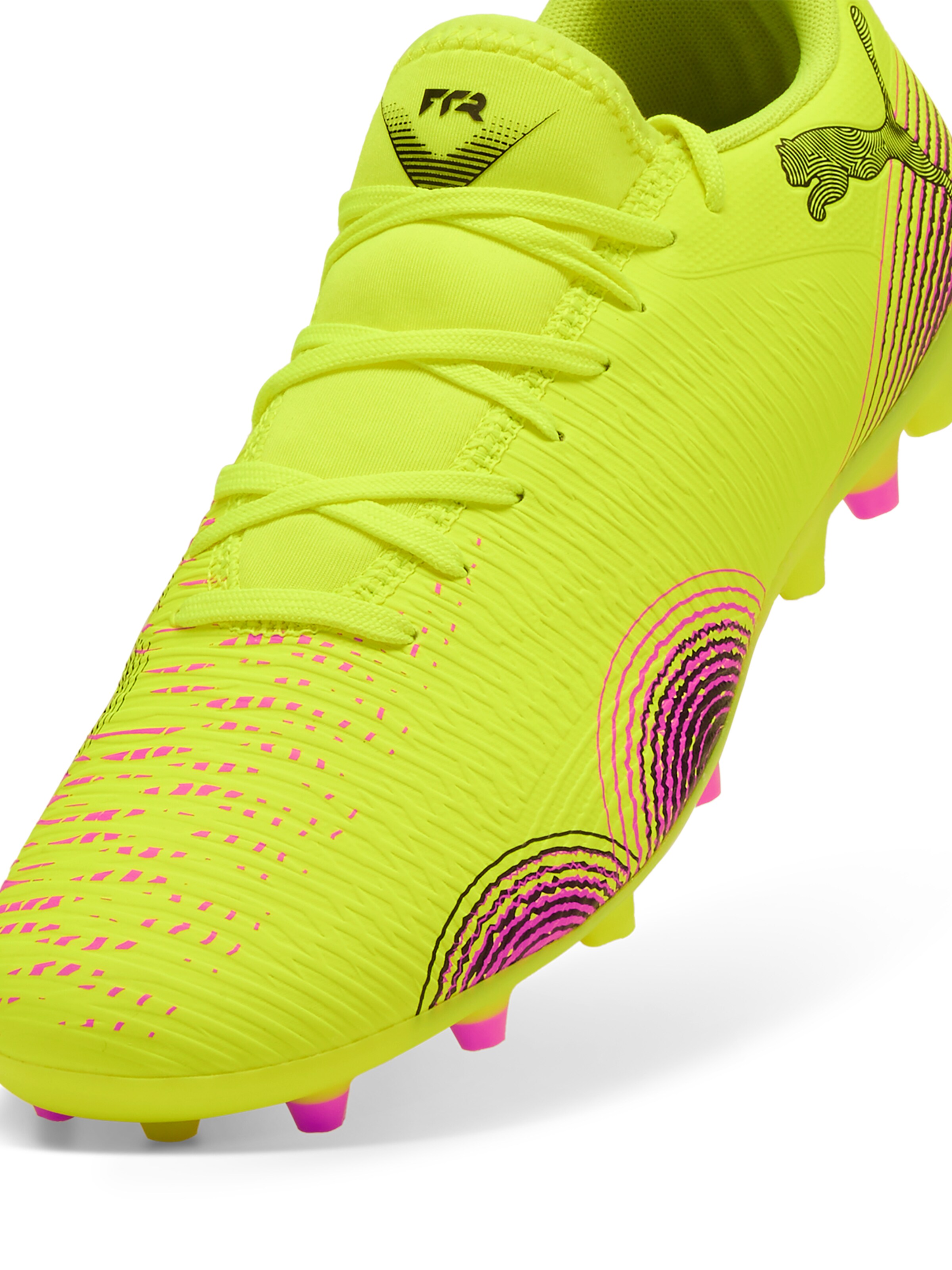 PUMA Jalkapallokengät 'Future 8 Play' värissä keltainen